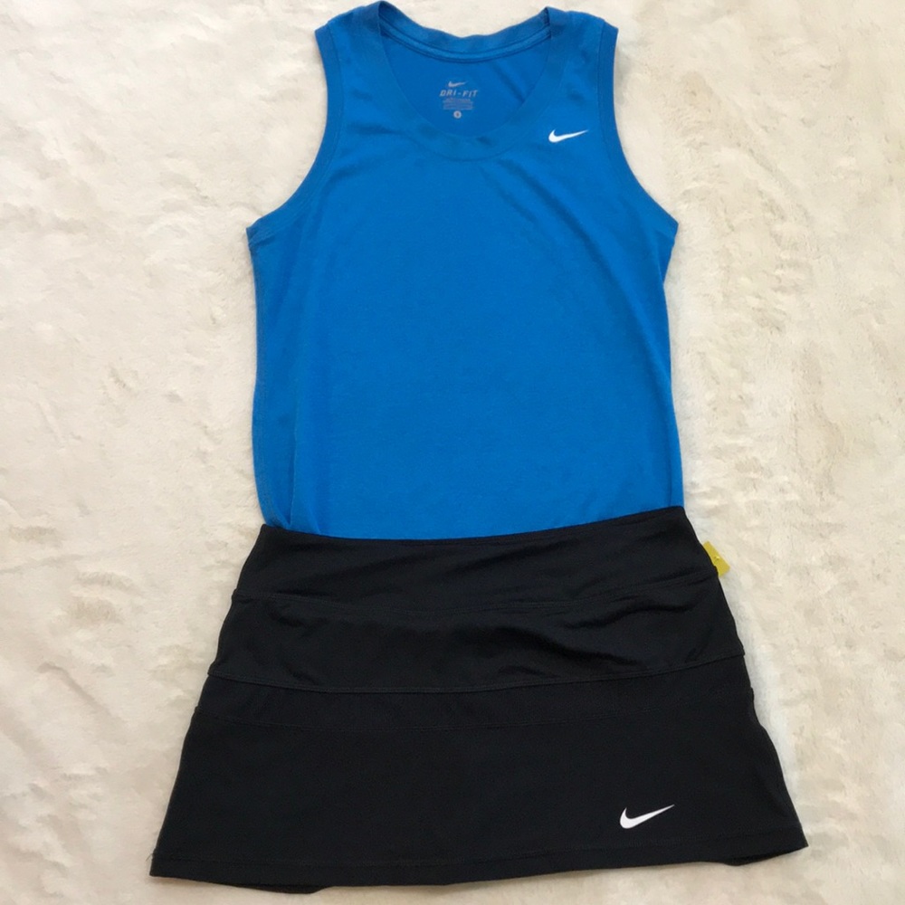 Nike Dri-Fit Sleeveless Logo Workout Top